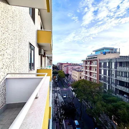 Apartment Dante Sole, Centro, Cagliari, Sardinia