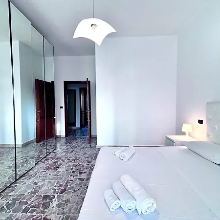 Dante Sole, Centro, Cagliari, Sardinia *