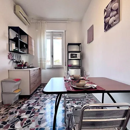 Dante Sole, Centro, Cagliari, Sardinia Cagliari