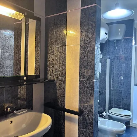 Dante Sole, Centro, Cagliari, Sardinia Apartment *